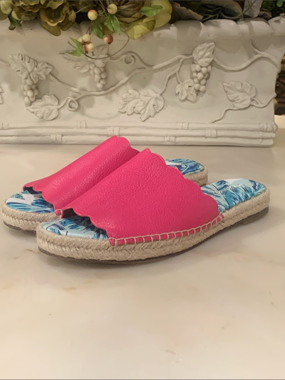 J. McLaughlin "Aries" Hot Pink Leather Espadrilles Sandals Size 8 M